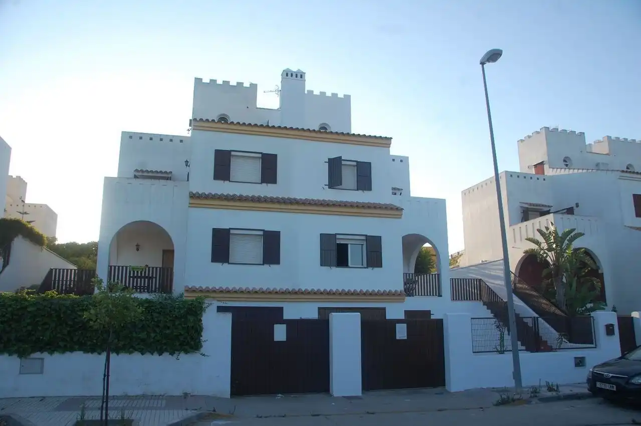 Vista exterior de Casa adosada en venda en Sanlúcar de Barrameda