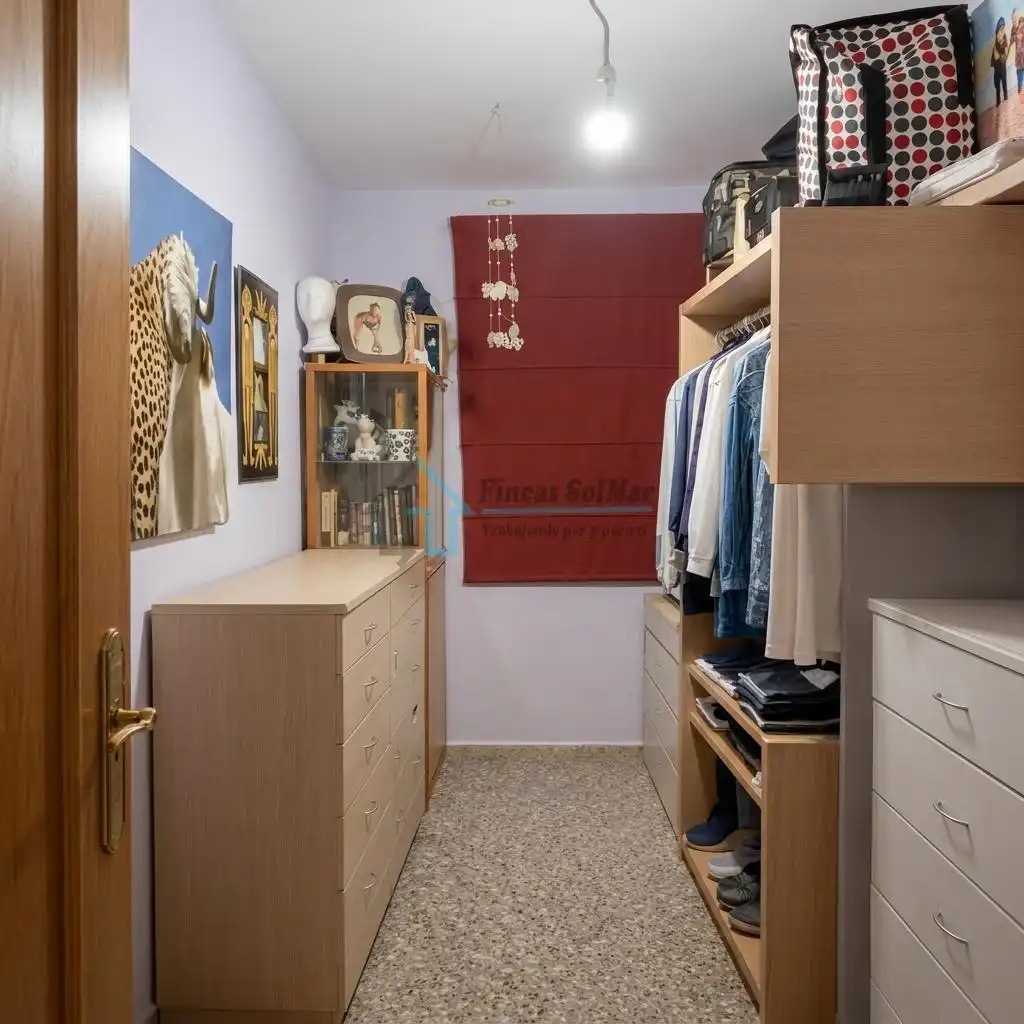 Habitación de Apartamento en venta en Castellón de la Plana / Castelló de la Plana con Aire acondicionado, Calefacción y Trastero