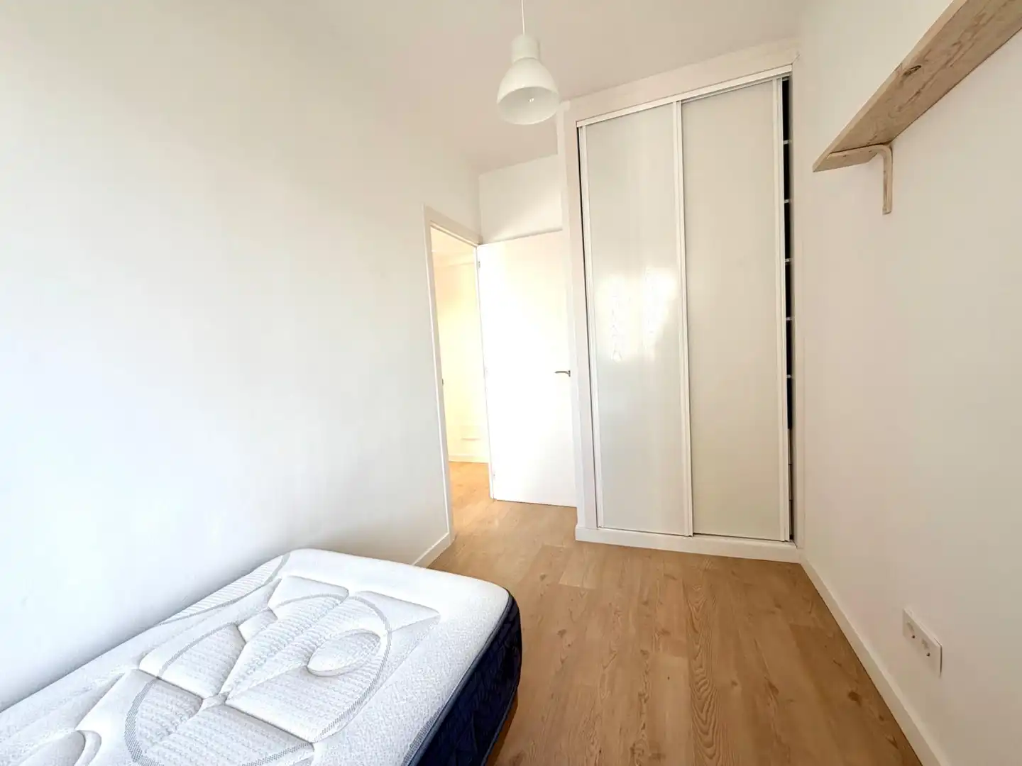 Bedroom of Flat for rent in  Palma de Mallorca  with Air Conditioner, Heating and Parquet flooring