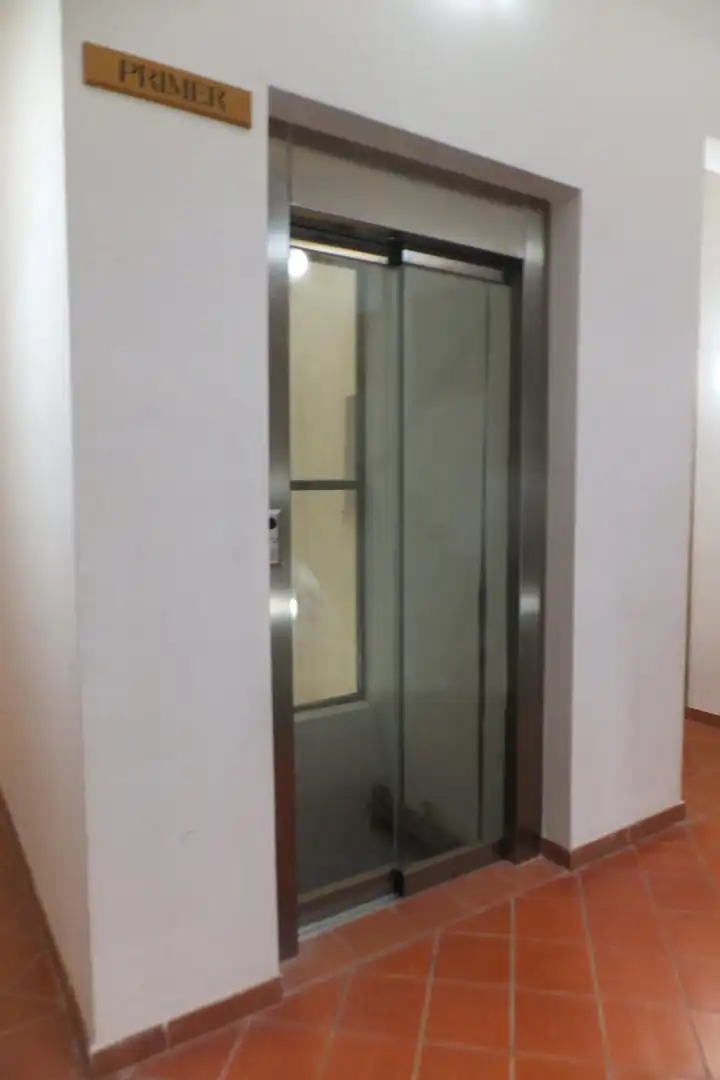 Oficina en venta en Tortosa con Terraza, Amueblado y Balcón
