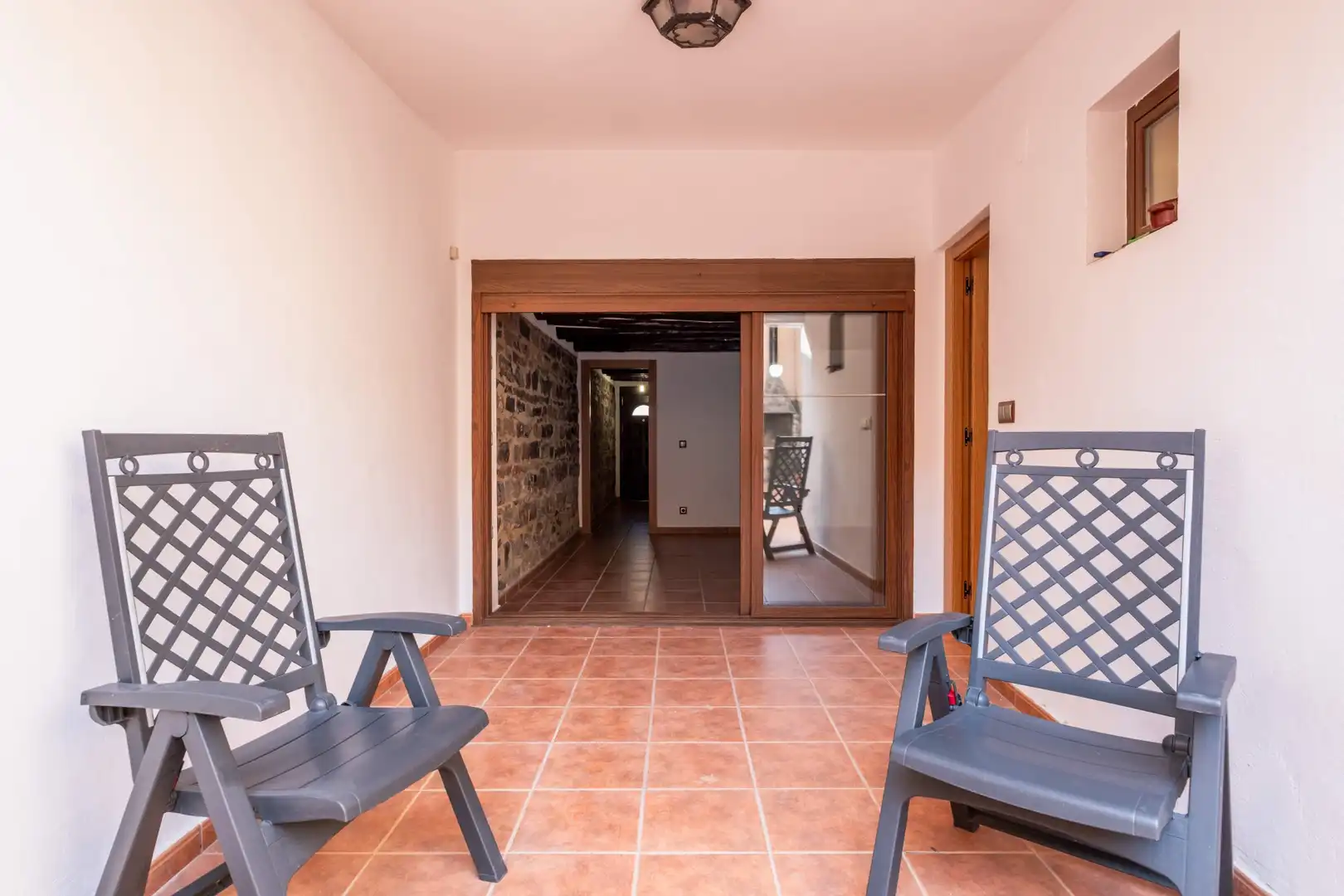 Houses for sale in Calatorao  with Air Conditioner, Terrace and Balcony