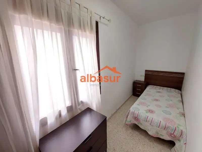 Habitación de Piso en venta en Fernán-Núñez con Amueblado