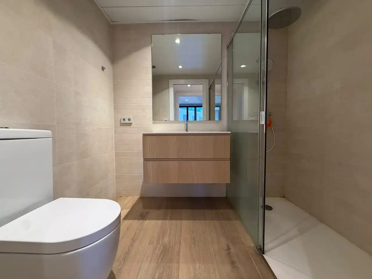 Flat with terrace to rent in Carrer dels Paraires, A tower, edifici B, imagen 14