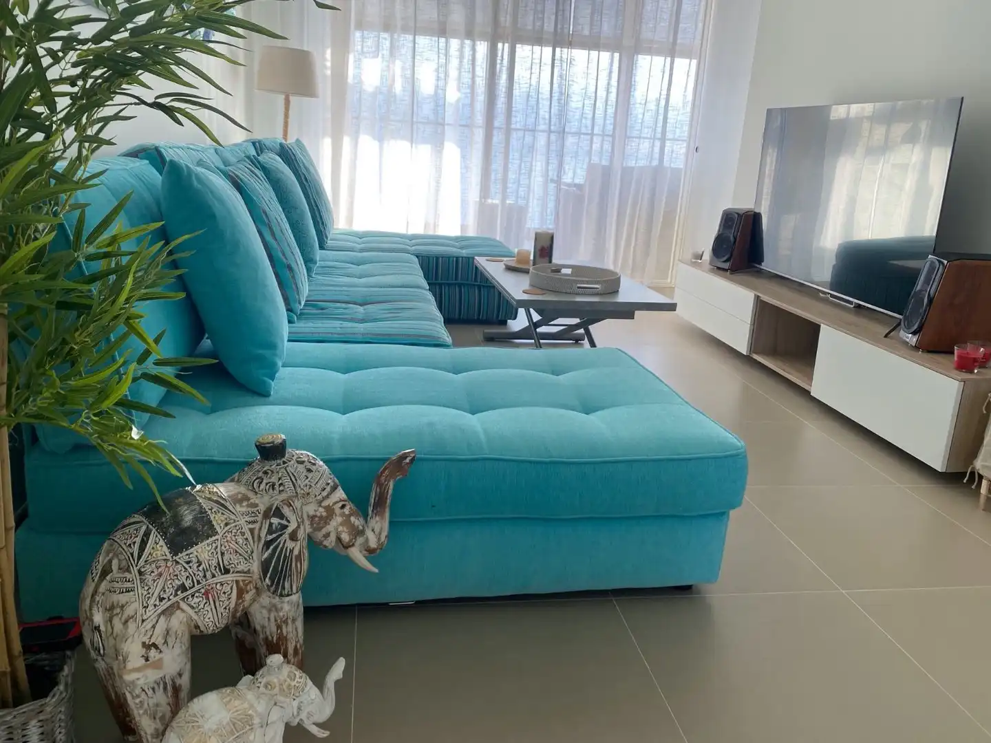 Sala de estar de Apartamento de alquiler en Benidorm con Aire acondicionado, Terraza y Amueblado