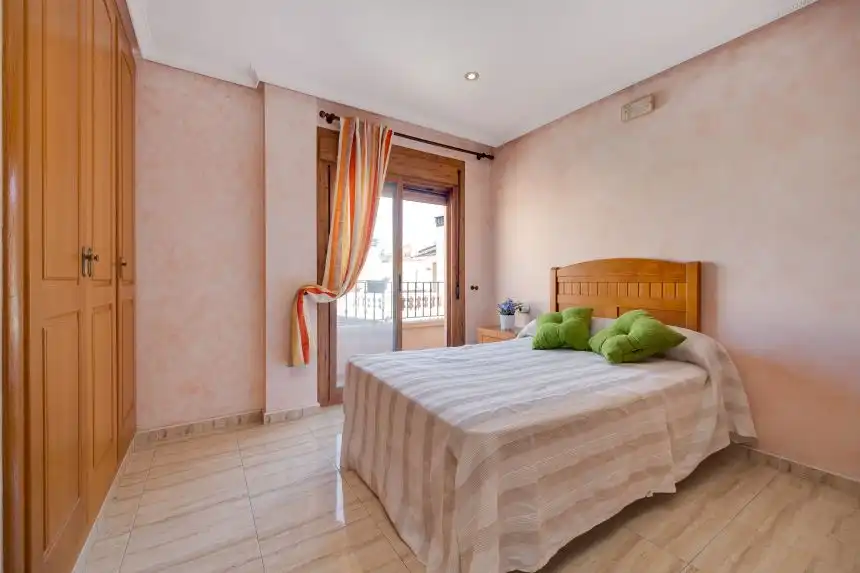 Habitación de Casa adosada en venta en Rojales con Aire acondicionado, Terraza y Amueblado