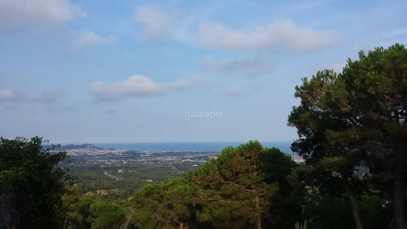 Terreno residencial en venta en Carrer del Còndor 763
