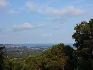Terreny residencial en venda a Carrer del Còndor 763