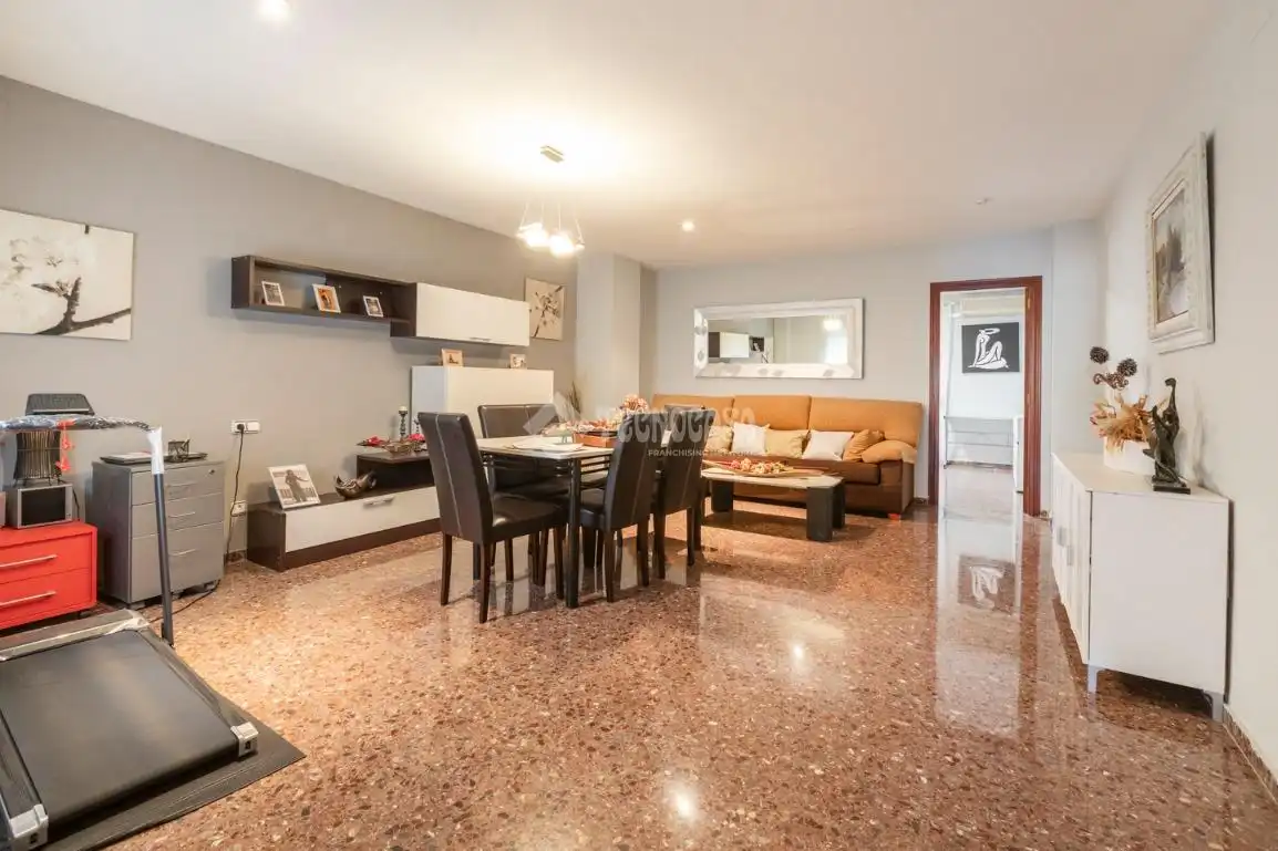 Living room of Houses for sale in Valencia  with Air Conditioner, Terrace and Balcony