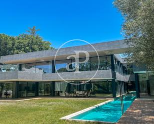 Exterior view of House or chalet to rent in Sant Cugat del Vallès  with Air Conditioner, Terrace and Swimming Pool