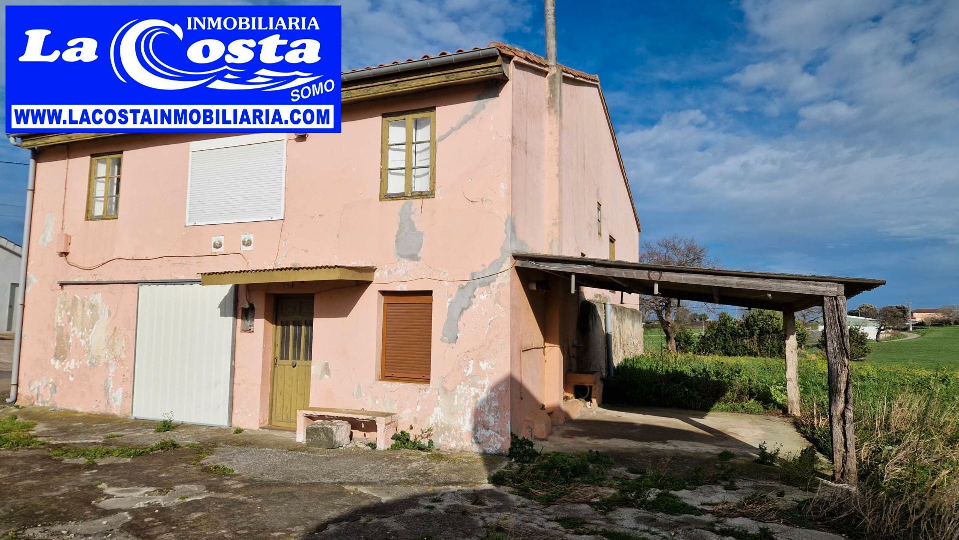 Vista exterior de Casa o xalet en venda en Ribamontán al Mar amb Jardí privat