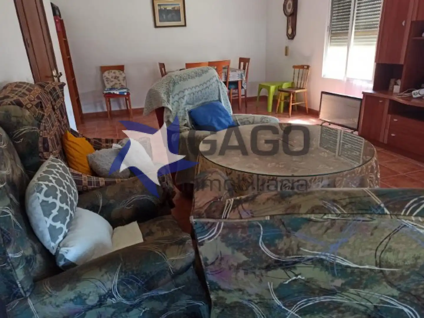 Sala d'estar de Pis en venda en Córdoba amb Traster i Piscina
