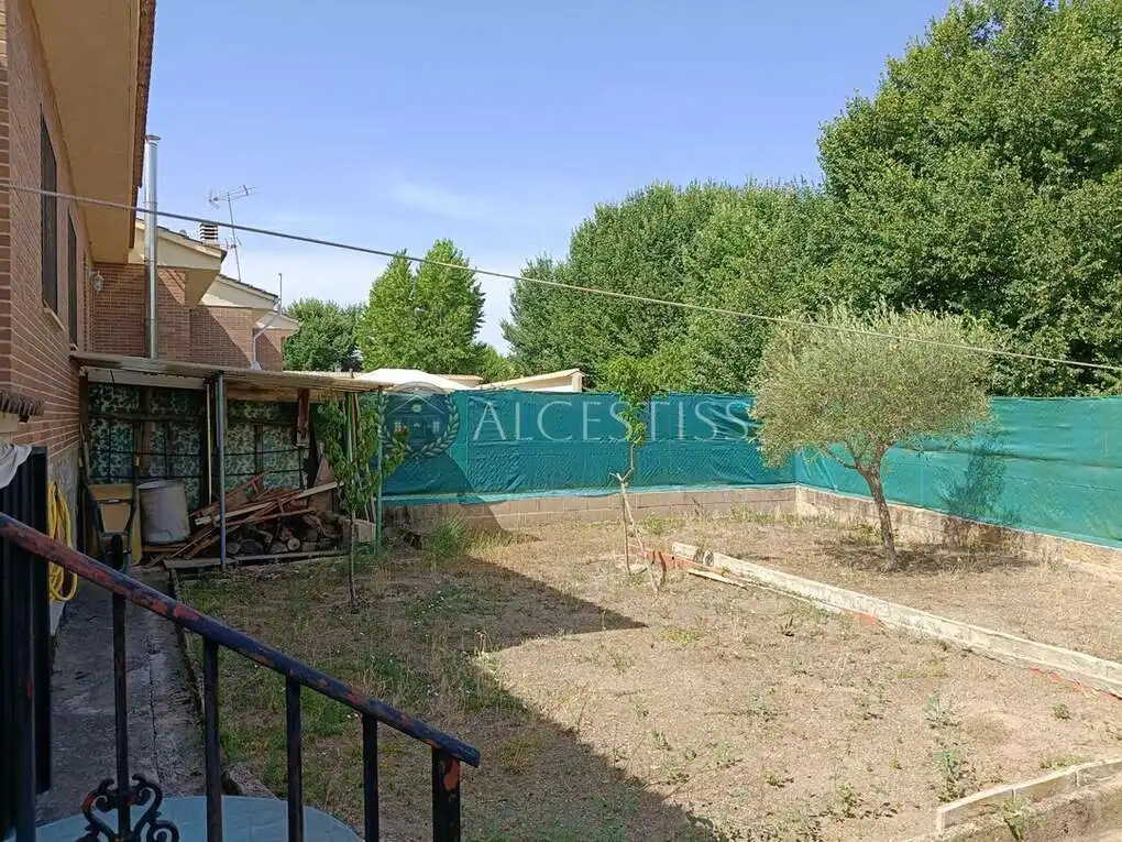 Adossat amb jardí en venda a Méntrida, imagen 53