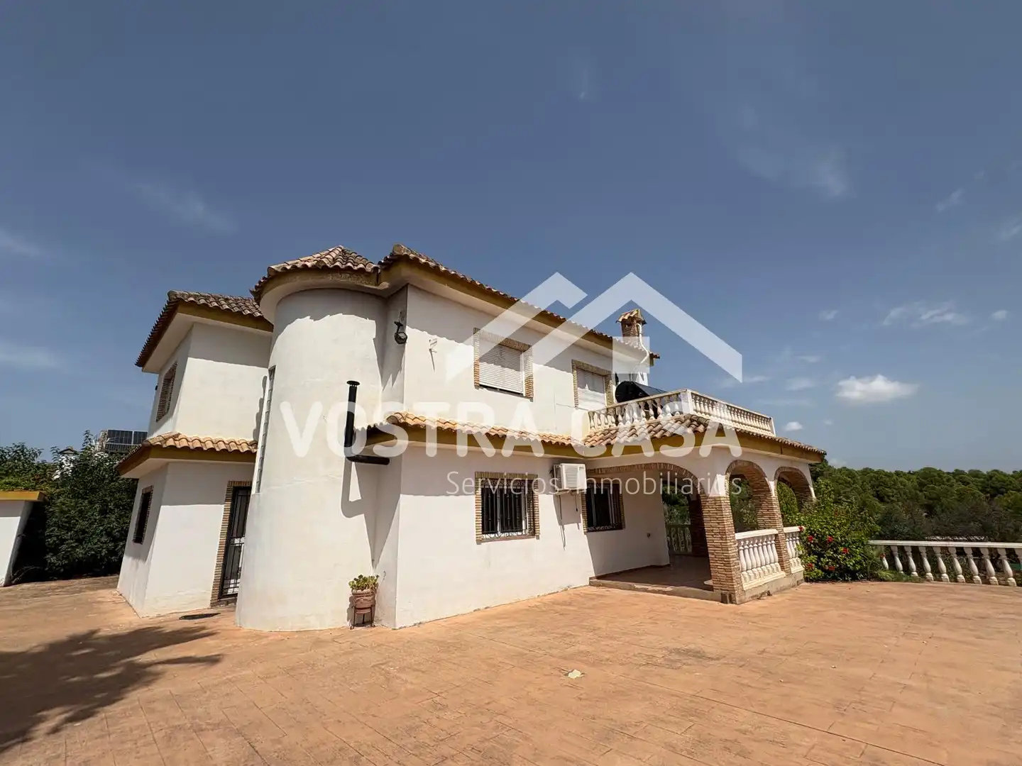 Exterior view of Flat for sale in Chiva  with Alarm