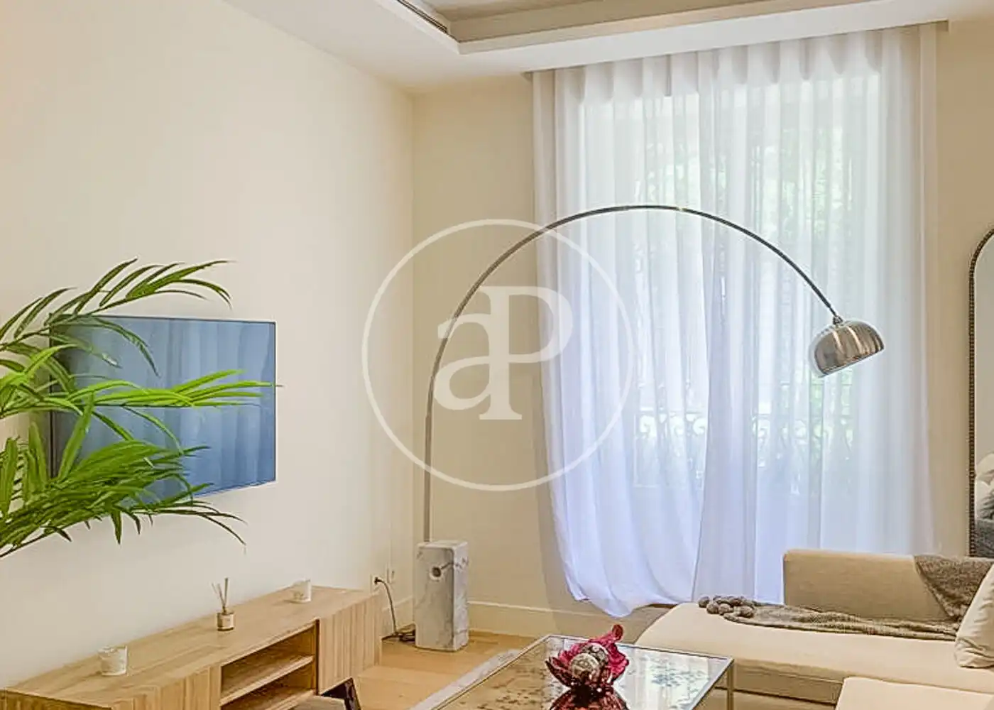 Wohnzimmer von Wohnung zur Miete in Madrid mit Klimaanlage, Heizung und Privatgarten