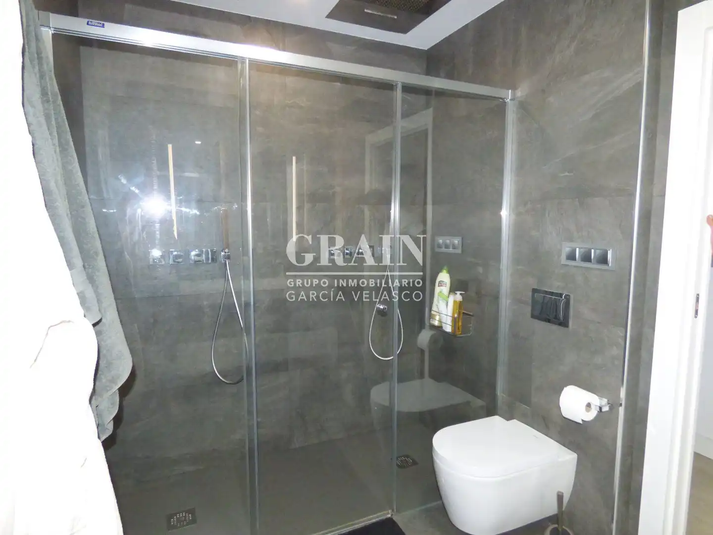 Bathroom of Houses for sale in Albacete  with Heating, Terrace and Storage room
