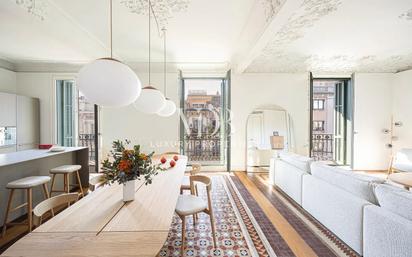 Sala d'estar de Apartament en venda en  Barcelona Capital amb Aire condicionat, Terrassa i Moblat