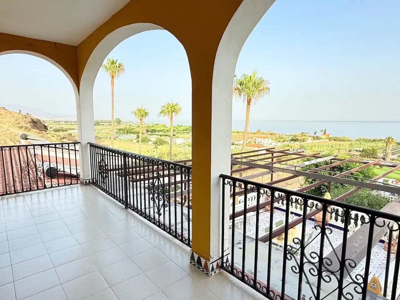 Terraza de Casa o chalet en venta en Vélez-Málaga con Aire acondicionado, Calefacción y Jardín privado