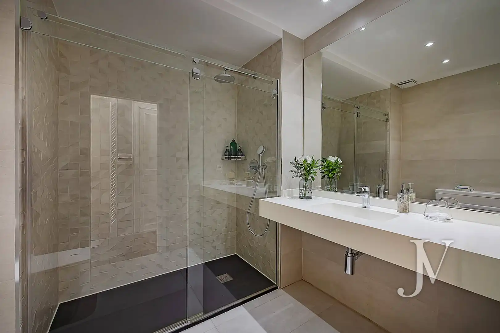 Baño de Casa o chalet en venta en Madrid con Aire acondicionado, Calefacción y Jardín privado