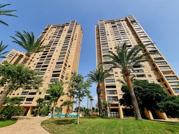 Pis amb piscina en venda a Playa de Poniente
