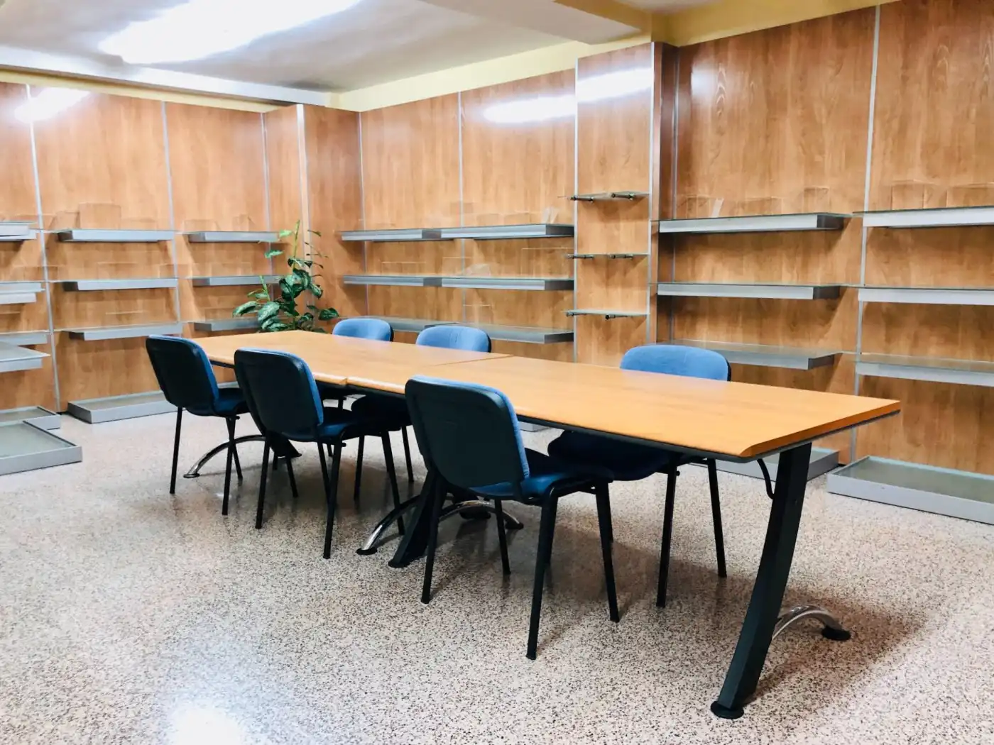 Büro zur Miete in Plaza Crevillente - Antiguos Juzgados - El Asilo