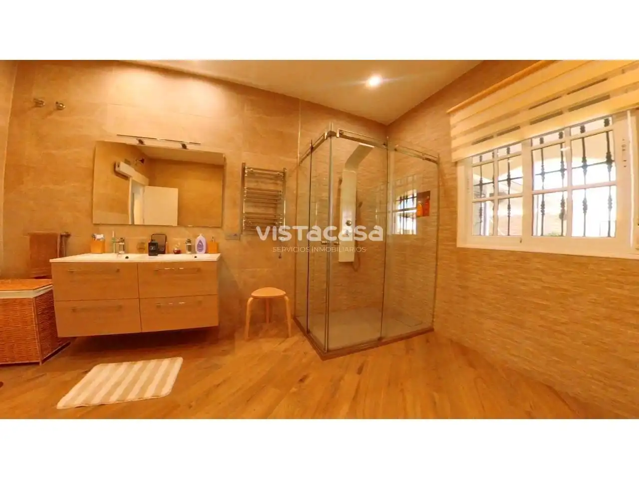 Baño de Casa o chalet en venta en Carmona con Aire acondicionado, Calefacción y Jardín privado