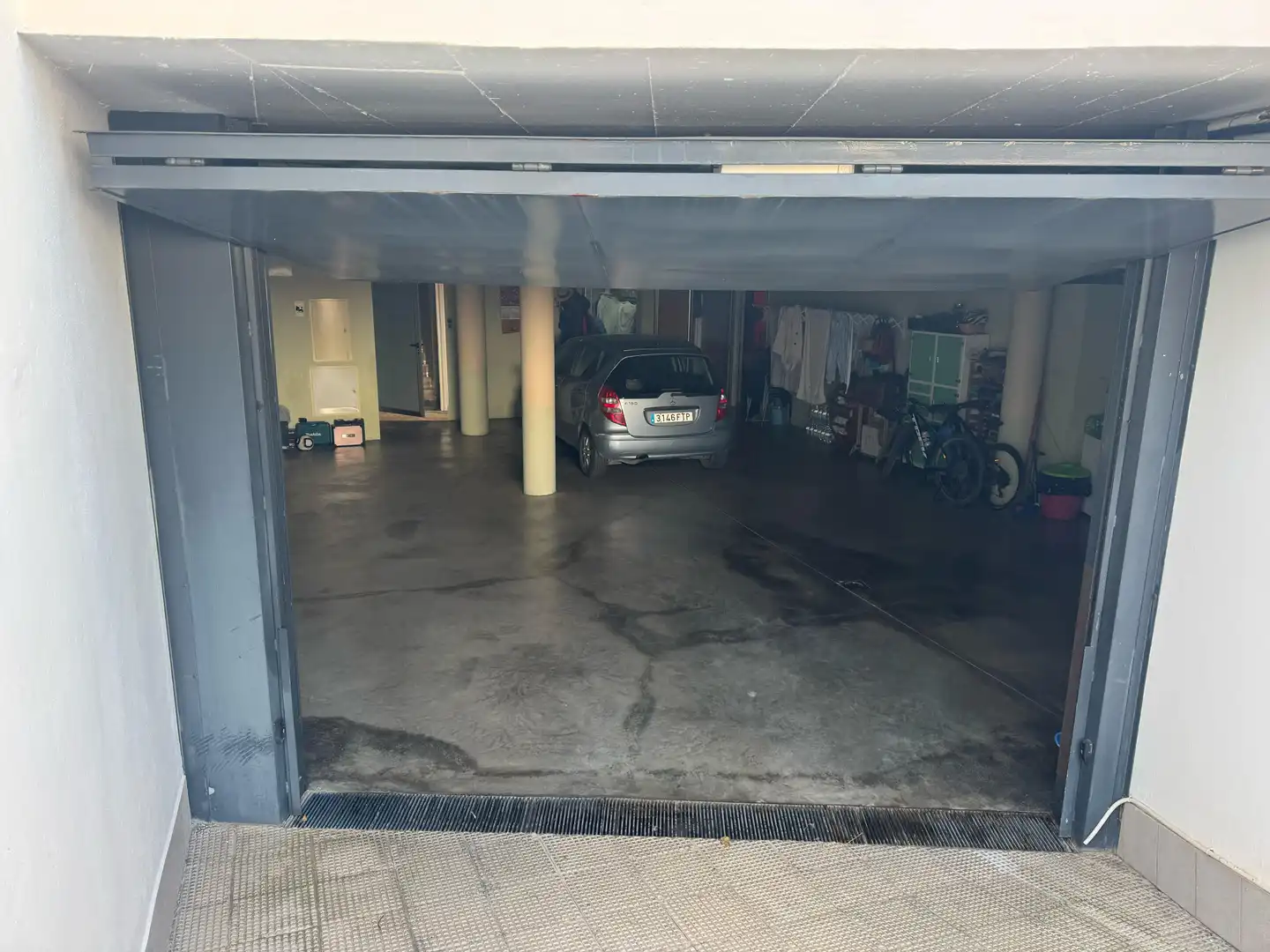Aparcament de Casa o xalet en venda en Paradas amb Piscina i Piscina comunitària