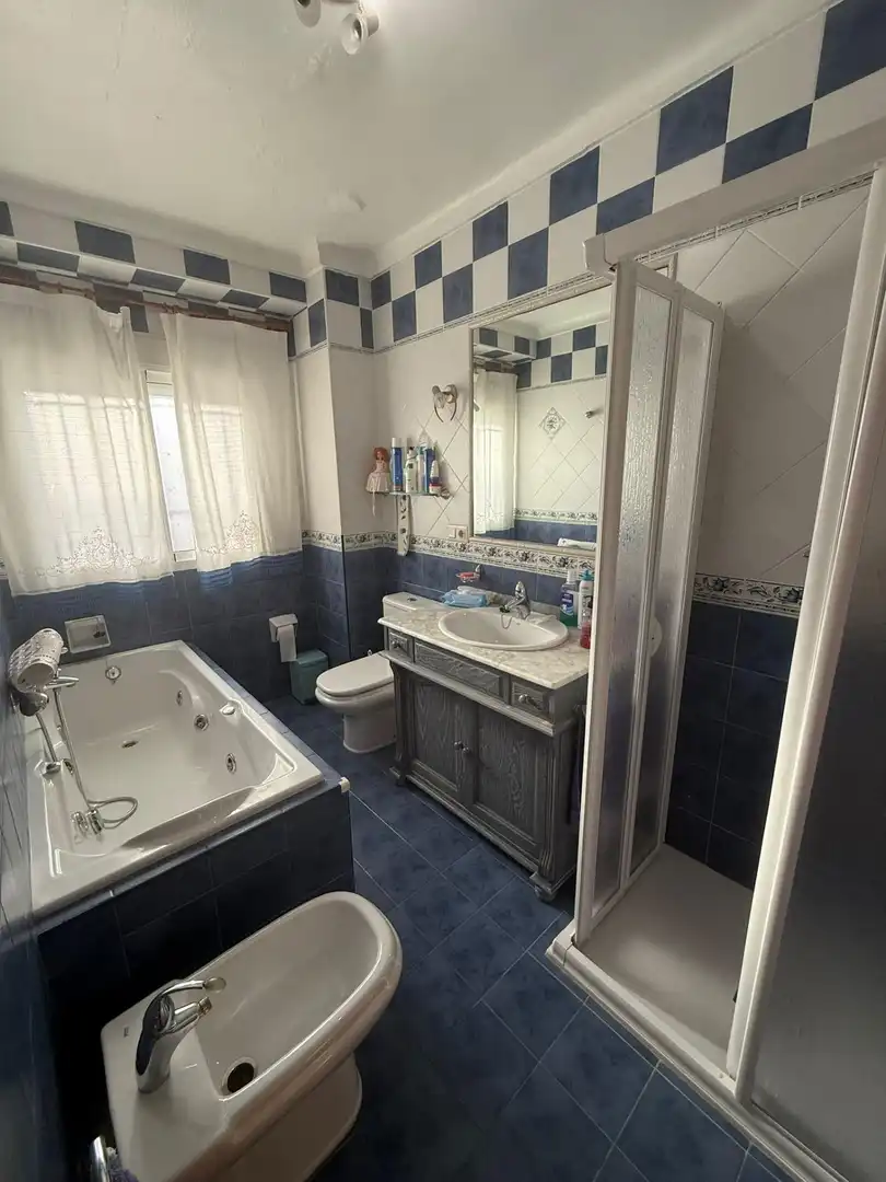 Baño de Ático en venta en Cuevas de San Marcos con Aire acondicionado, Terraza y Amueblado