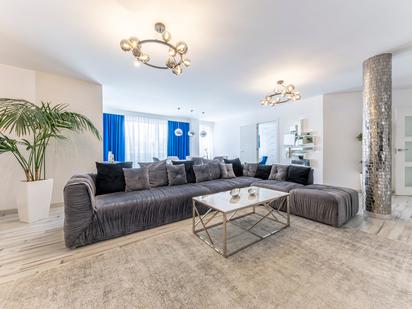 Sala d'estar de Apartament en venda en Alicante / Alacant amb Aire condicionat, Calefacció i Terrassa