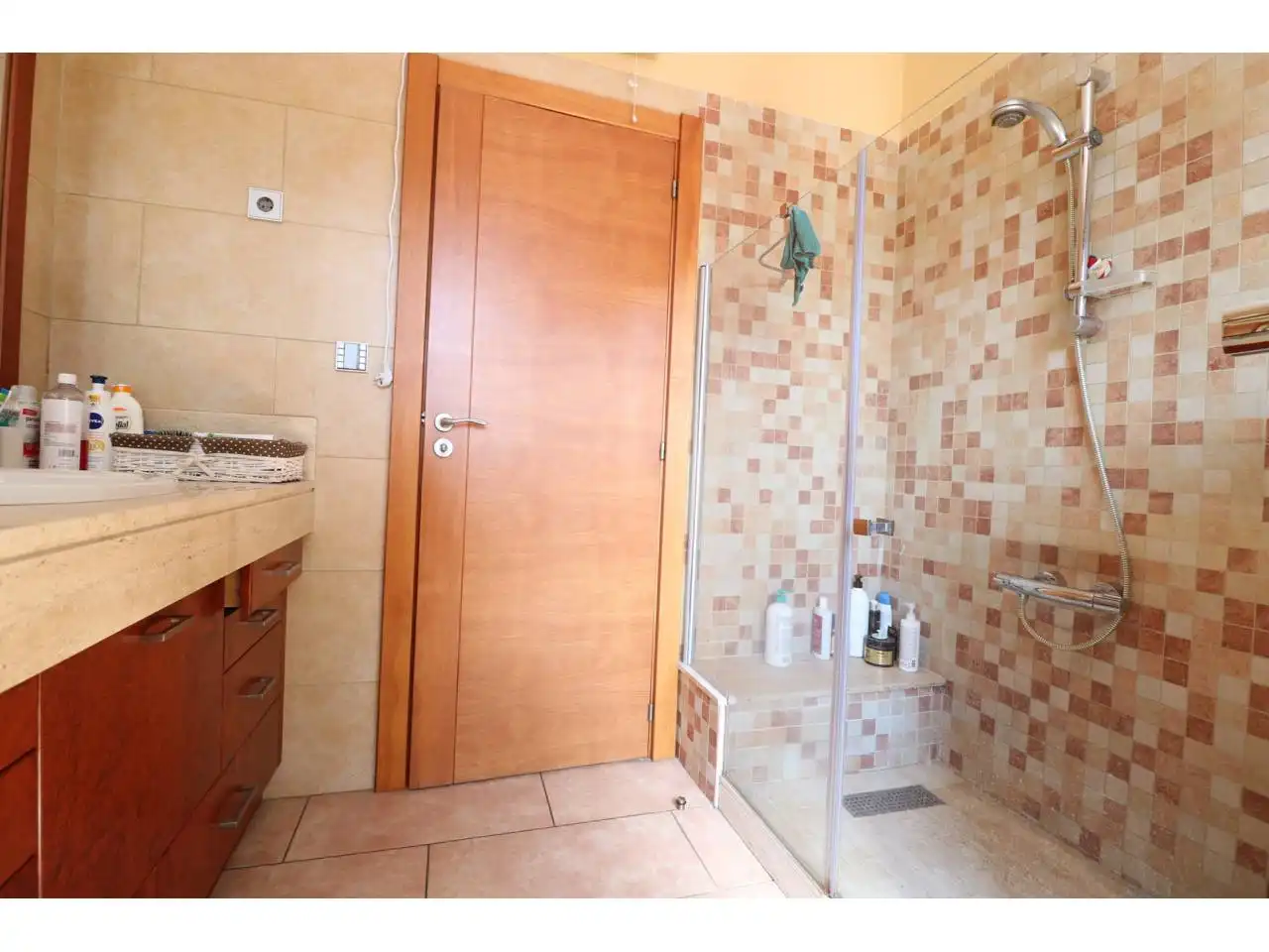 Bany de Casa o xalet en venda en Cerdanyola del Vallès