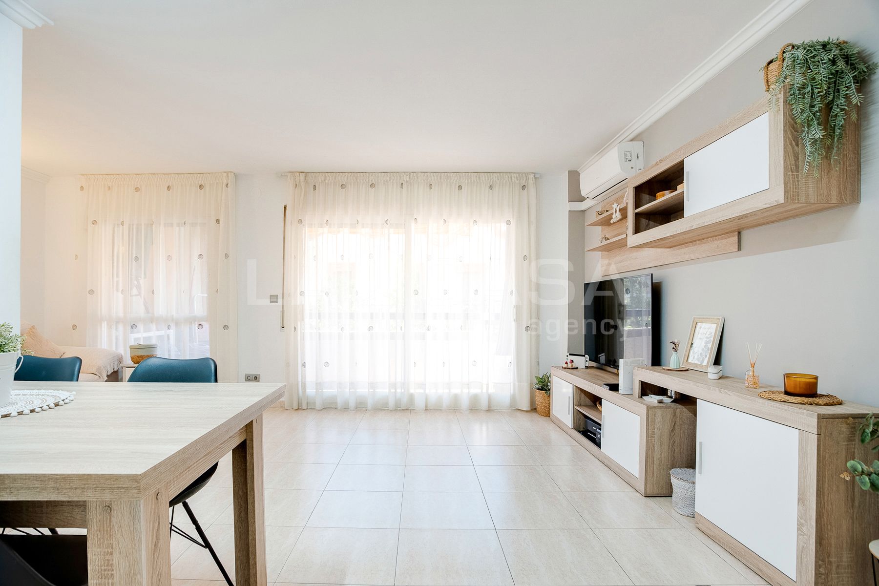Living room of Flat for sale in Sant Adrià de Besòs  with Air Conditioner, Heating and Balcony