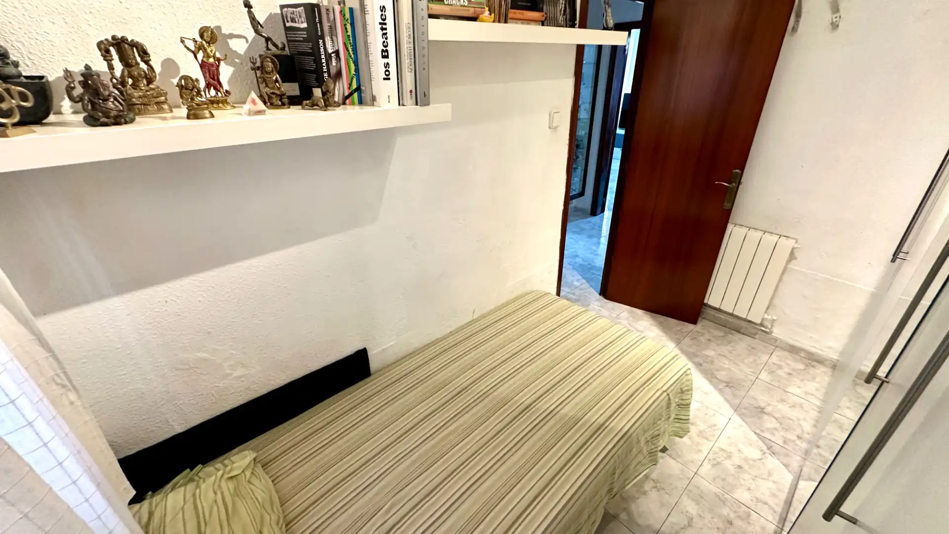 Habitación de Planta baja en venta en Barcelona con Aire acondicionado, Calefacción y Terraza