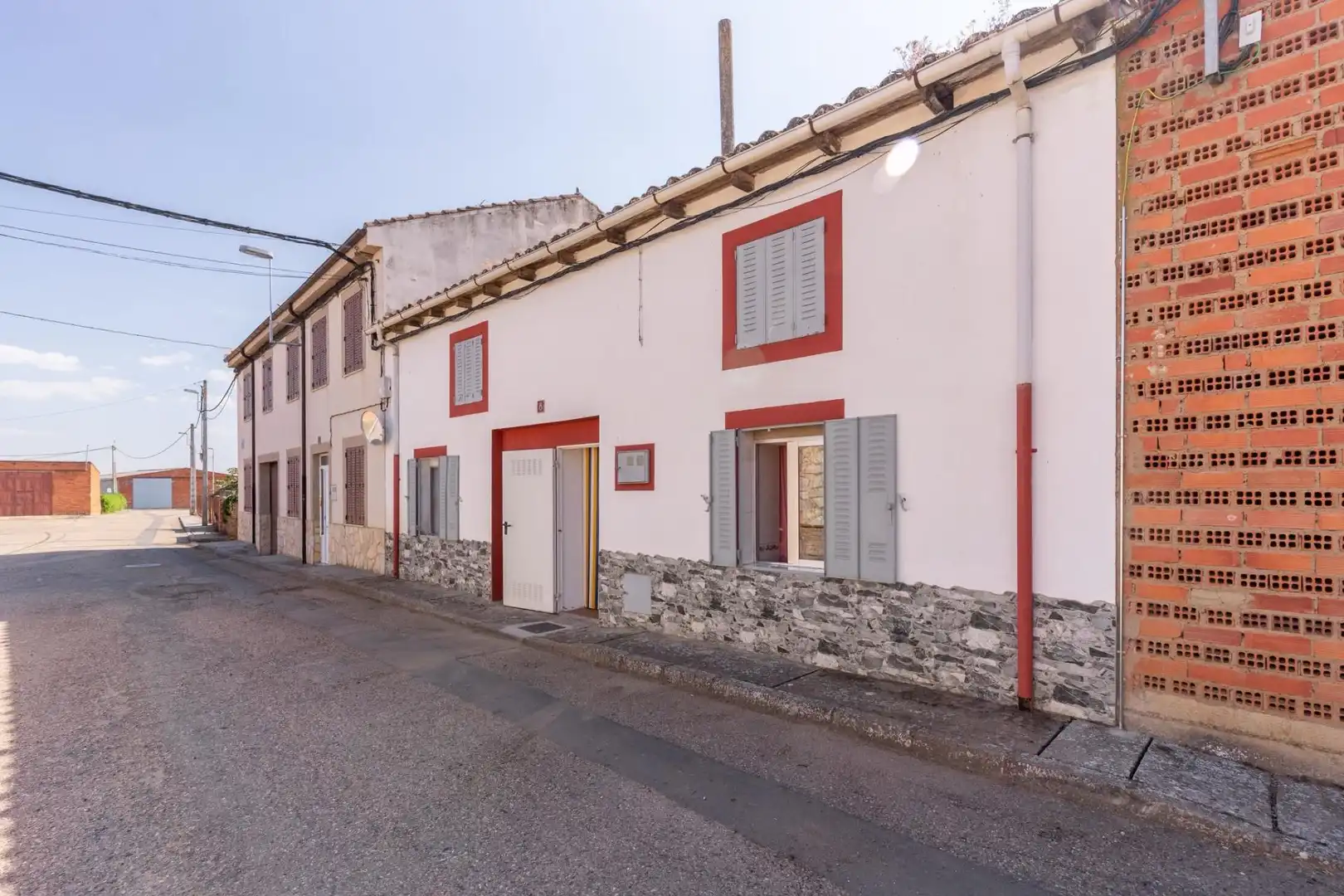 Vista exterior de Casa o xalet en venda en Bustillo del Páramo amb Terrassa