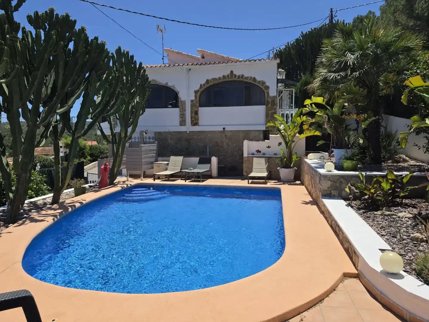 Piscina de Casa o chalet en venta en Dénia con Aire acondicionado, Jardín privado y Trastero