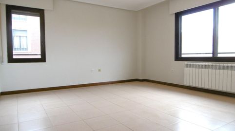 Photo 5 of Flat for rent in Calle Vega Sicilia, Parque Alameda - Paula López, Valladolid Capital