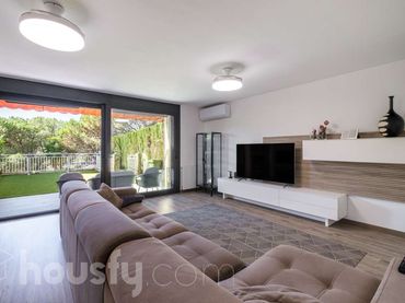 Casa con piscina in vendita a Carrer Pla De Fogars .