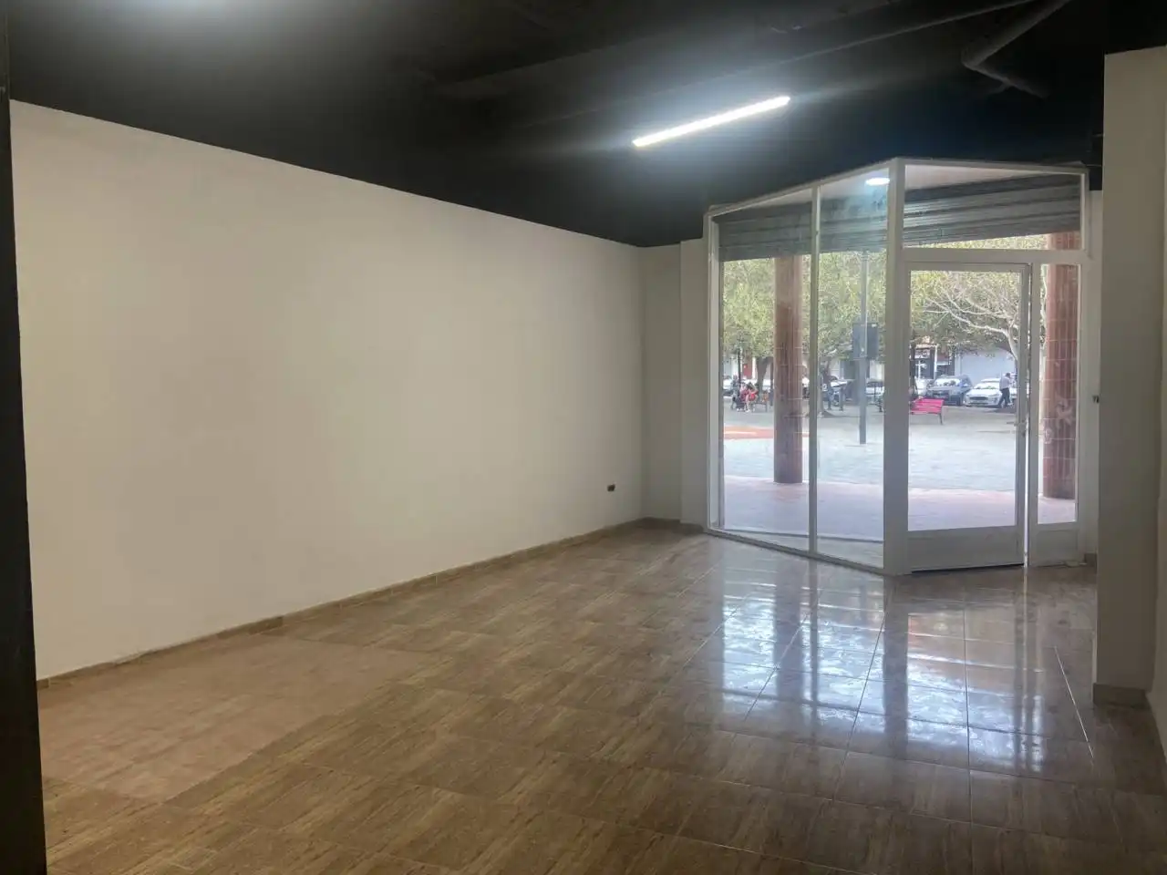 Local comercial de lloguer a Calle Marquesat 14, imagen 2