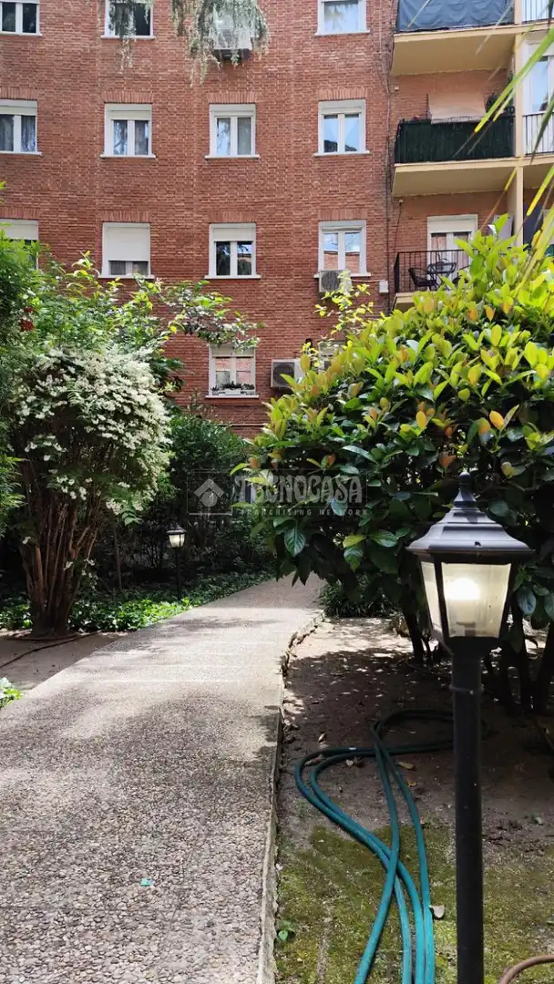 Jardí de Pis en venda en Madrid amb Aire condicionat