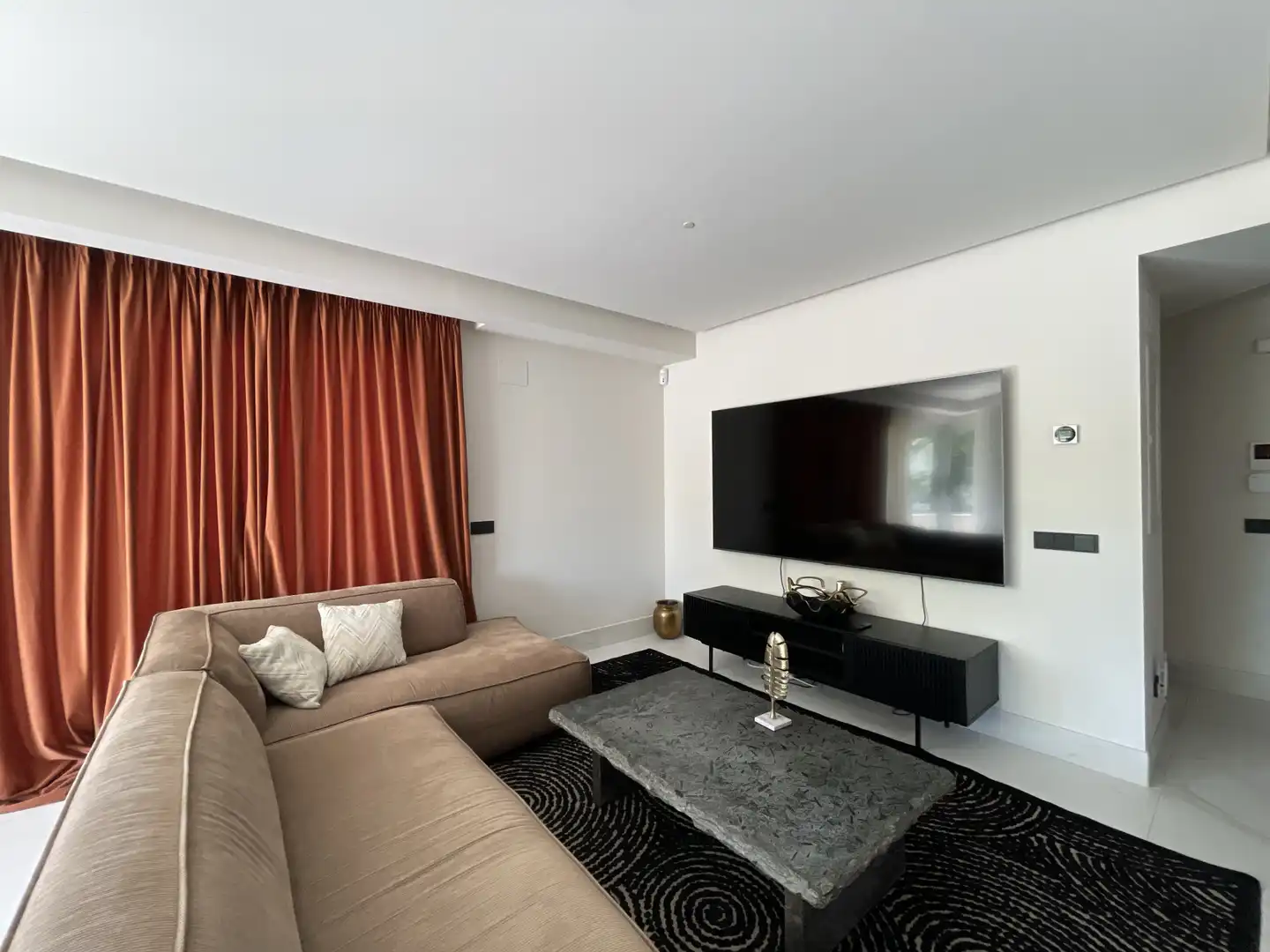 Living room of Apartments for rent in Marbella  with Air Conditioner, Terrace and Storage room