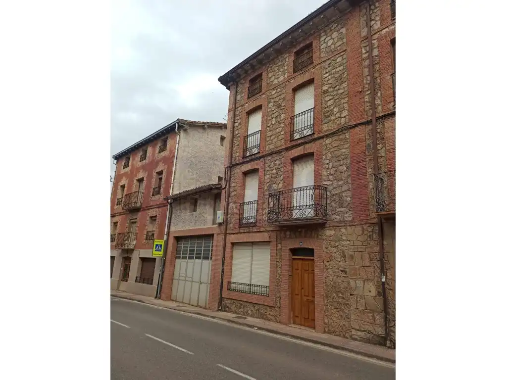 House for sale in Baños de Río Tobía