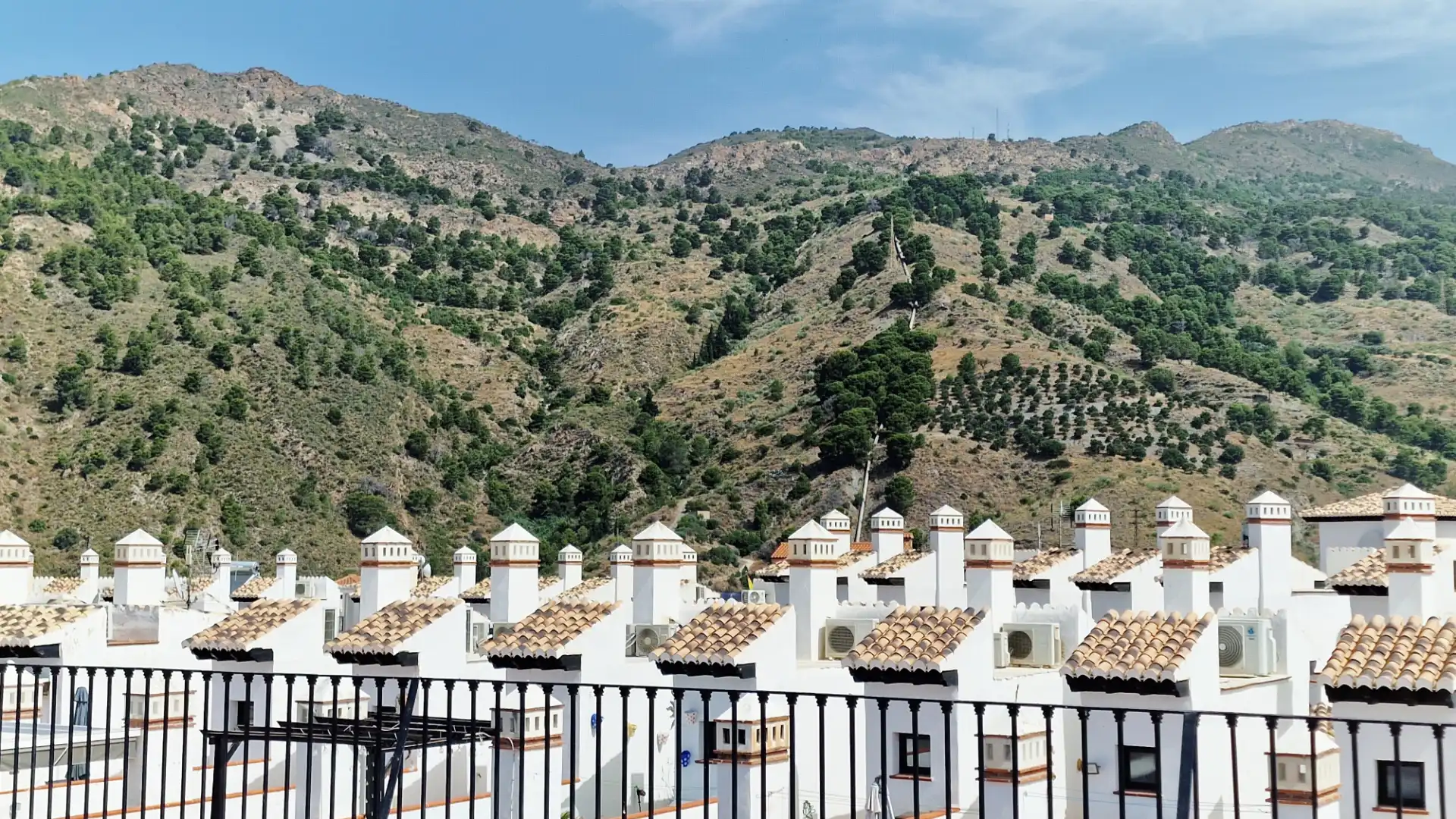 Vista exterior de Apartament en venda en Vélez de Benaudalla amb Aire condicionat, Calefacció i Balcó