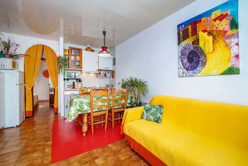 Sala d'estar de Planta baixa en venda en Empuriabrava amb Aire condicionat, Calefacció i Terrassa