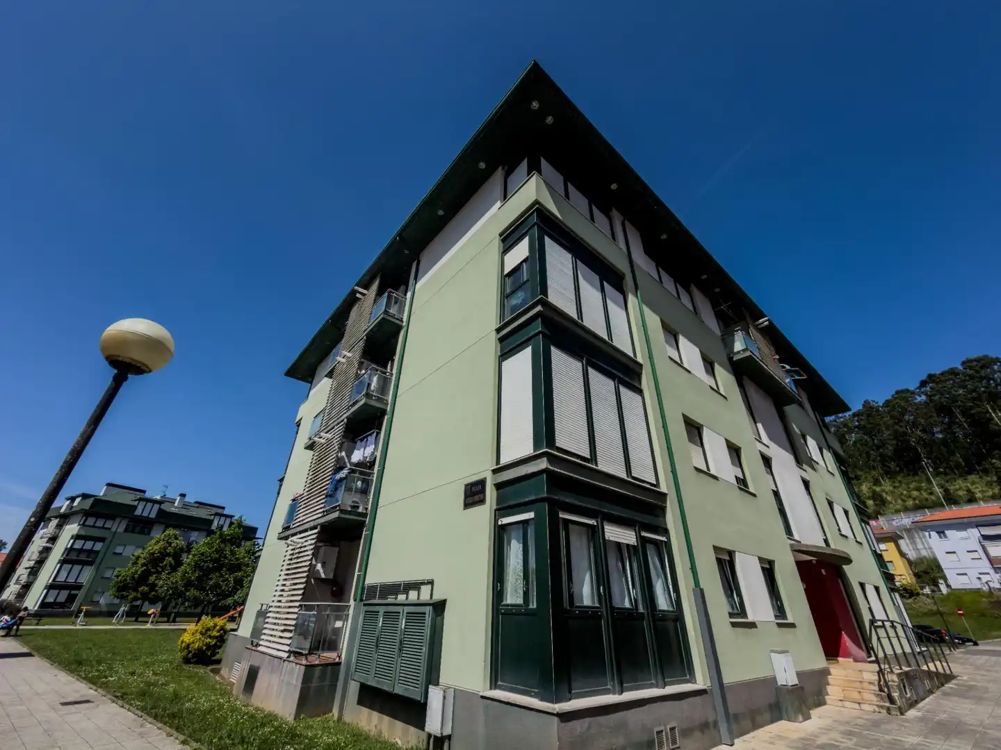 Vista exterior de Planta baixa en venda en Torrelavega  amb Traster i Moblat