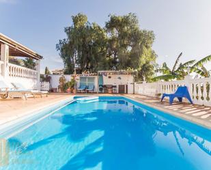 Swimming pool of House or chalet for sale in Marbella  with Air Conditioner, Private garden and Terrace