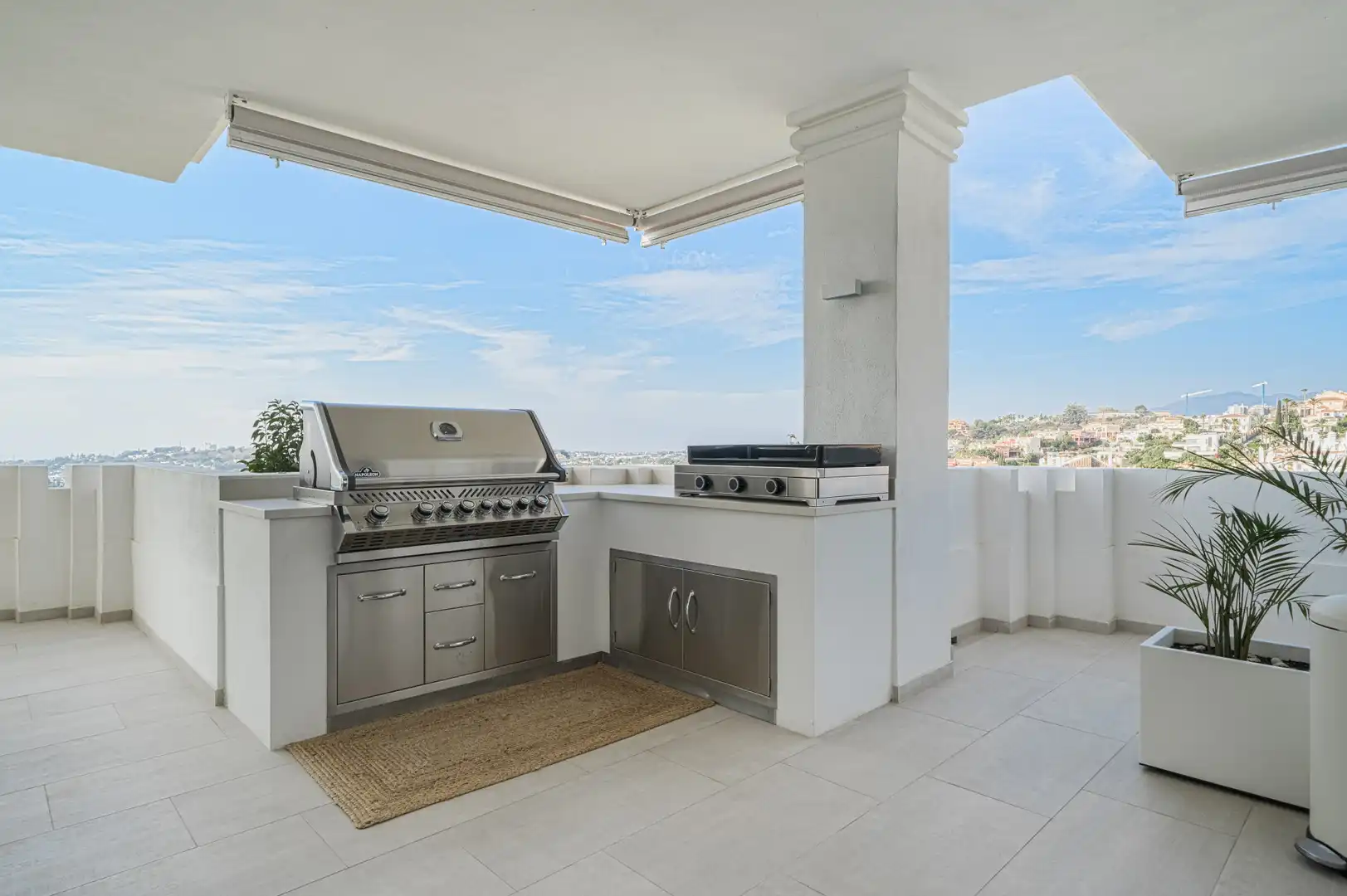 Apartament amb piscina en venda a Nueva Andalucía, imagen 4