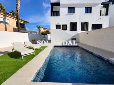 Chalet con piscina en venta en Benferri