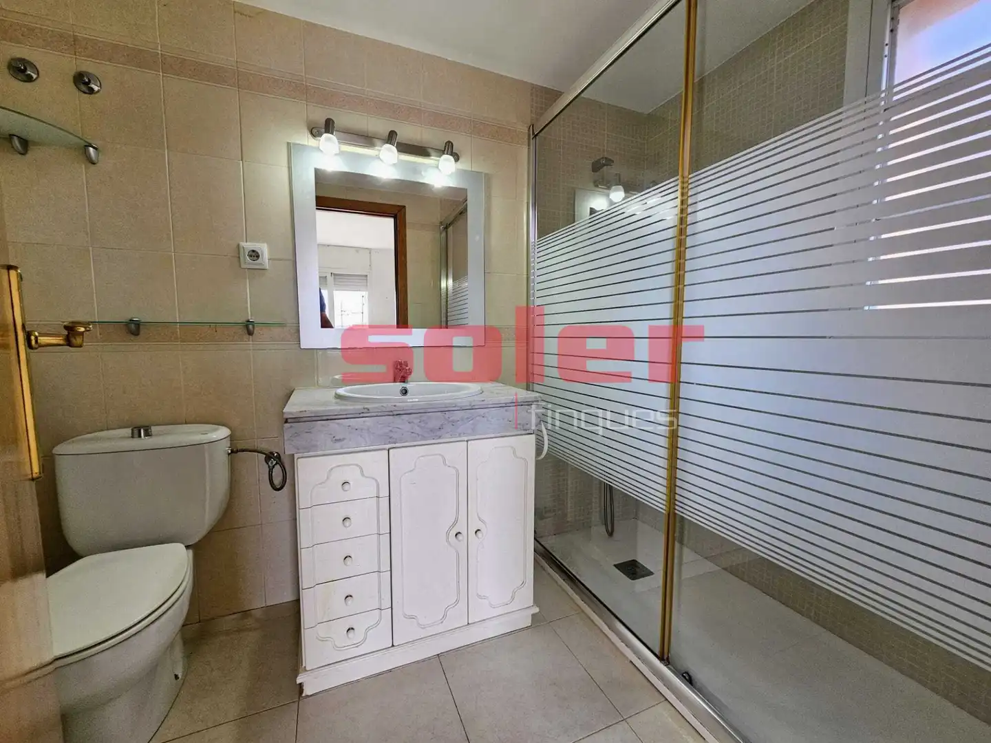 Bathroom of Flat for sale in Sant Cugat del Vallès  with Air Conditioner, Heating and Terrace
