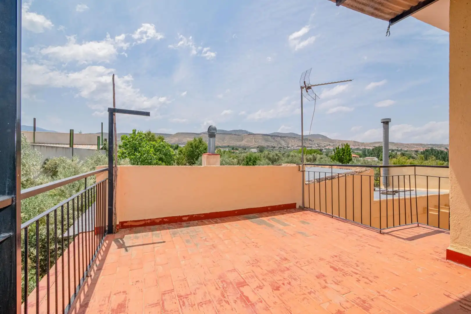 Terraza de Casa o chalet en venta en Baza con Aire acondicionado, Calefacción y Jardín privado