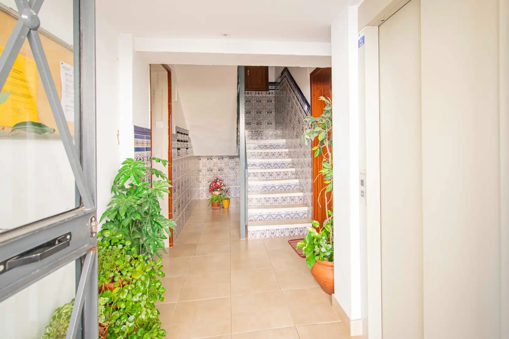 Flat for sale in Sevilla  with Air Conditioner