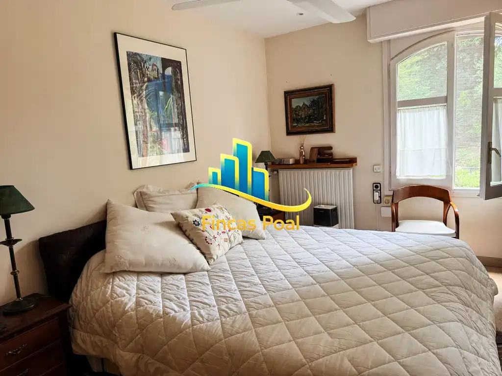 Habitación de Casa adosada en venta en Sant Just Desvern con Calefacción, Jardín privado y Piscina comunitaria