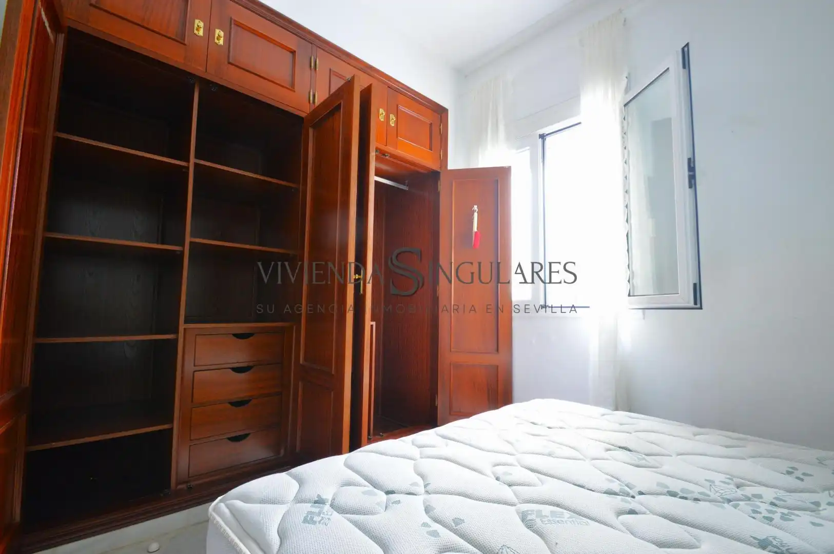Bedroom of Flat for sale in Sevilla  with Air Conditioner